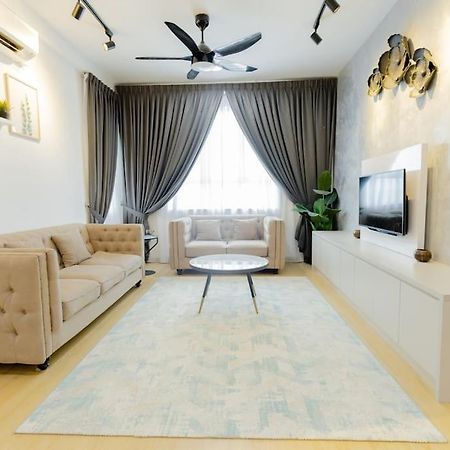 New Drawbridge Condo With Seaview And Pool Kuala Terengganu Exterior photo